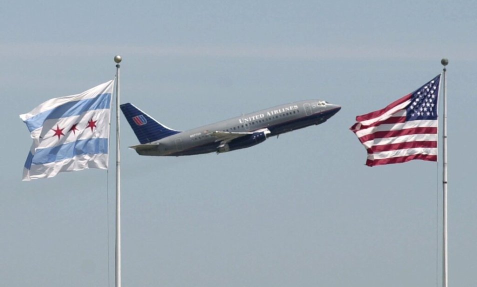 As COVID spikes, United, Delta cancel dozens of flights